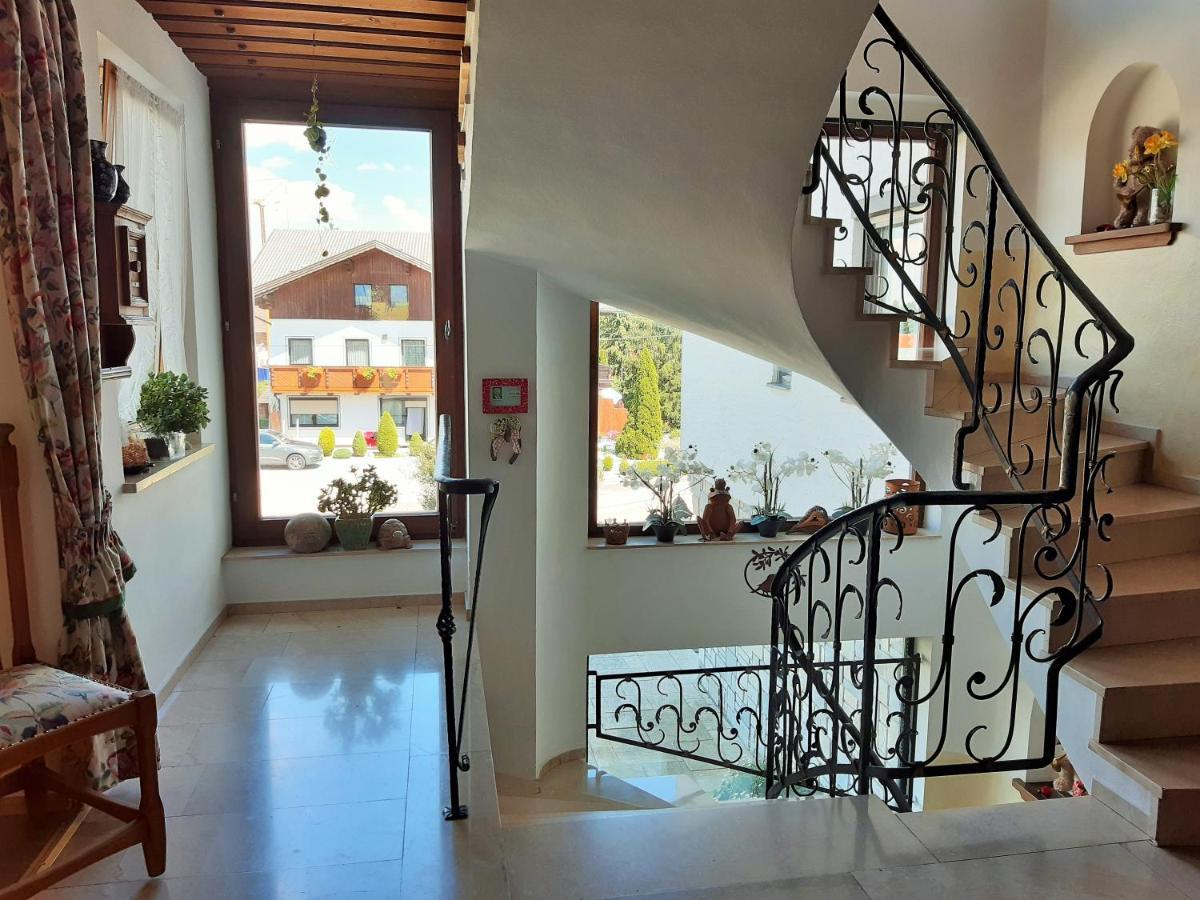 Hotel/Pension Rosengarten Franking エクステリア 写真